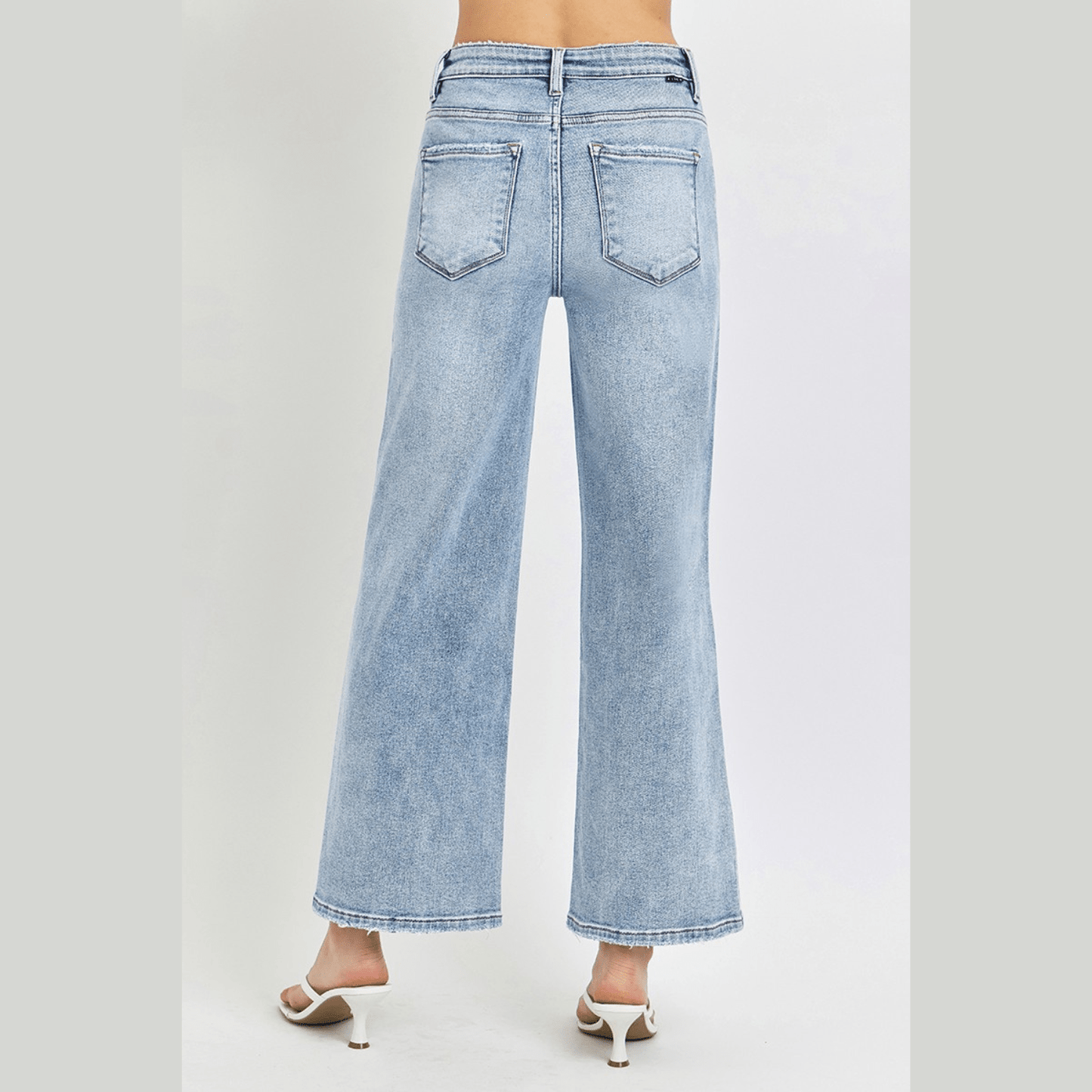 Soft and breathable wide leg jeans for travel
Designer wide-leg light blue jeans for women
Women’s wide-leg jeans for casual chic looks
Best flared wide-leg jeans for women online
Where to buy light blue wide-leg jeans for women